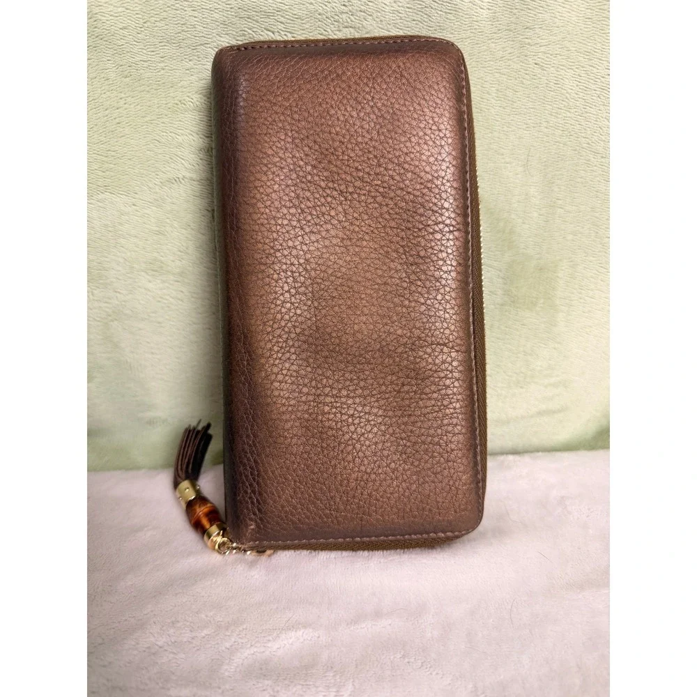 Gucci Bamboo Tassel Zip Around Wallet Bronze Metallic Pebbled Leather 307984 - Picture 2 of 10